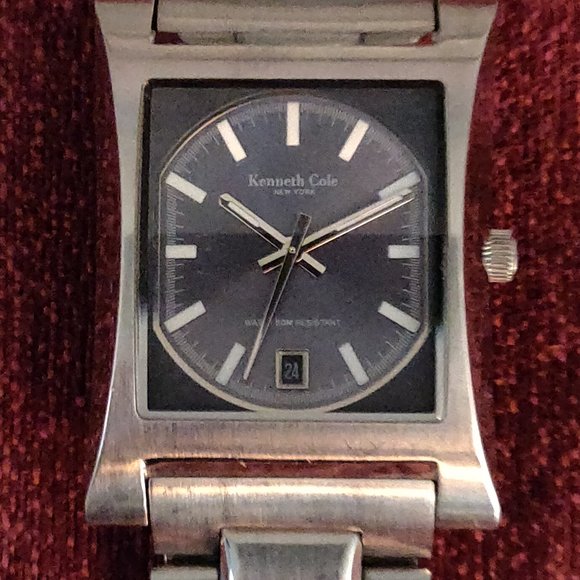 Amaze-Zing (B4) Sale!! #222 Kenneth Cole New York Watch - Picture 1 of 8